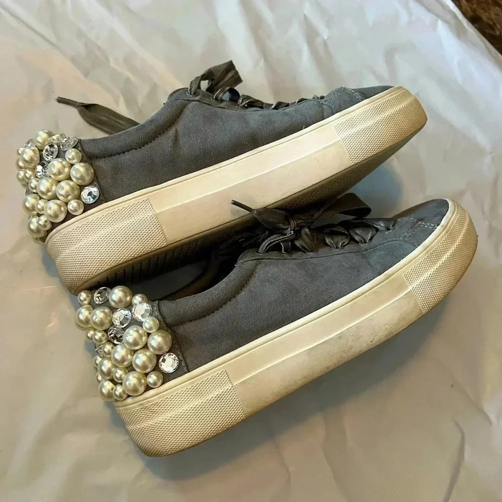 steve madden grey beaded shoes Size 6.5